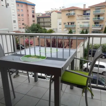Apartment 24m² Au Centre D'arcachon, Proche Gare Et Plage, Balcon Sud - Fr-1-374-104 *