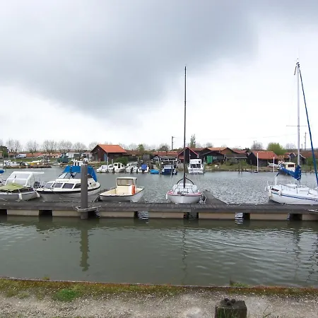 Apartment 24m² Au Centre D'arcachon, Proche Gare Et Plage, Balcon Sud - Fr-1-374-104 *