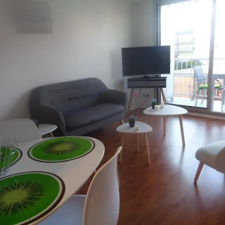 24m² Au Centre D'arcachon, Proche Gare Et Plage, Balcon Sud - Fr-1-374-104 아파트